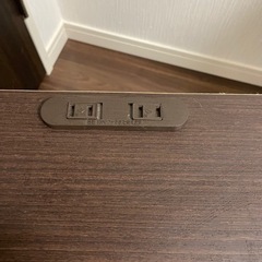 差し上げます　　ベッドサイドテーブルの画像