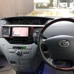 車検１年有り　DBA-AZR60G 17年式　ノア　車高調の画像