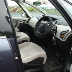 商談成立☆シトロエンC４ピカソ☆走行約60000Km☆7人乗り☆車検R5.12　諸経費あり☆☆の画像