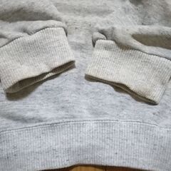 リーバイス　トレーナー　薄グレー　サイズ160でも実寸はMサイズです　ヴィンテージ　男女兼用　入手困難　レア物　古着の画像