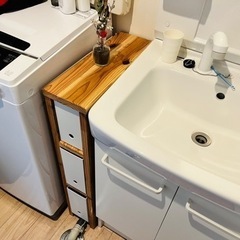 決まりました/杉無垢材の隙間収納