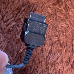 auのガラケー充電機の画像