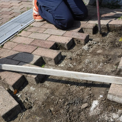 転職は絶対後悔したくない方！おすすめです。あらい左官工業株式会社です。外構、左官工事の職人を目指しませんか。日給、月給選べます。の画像