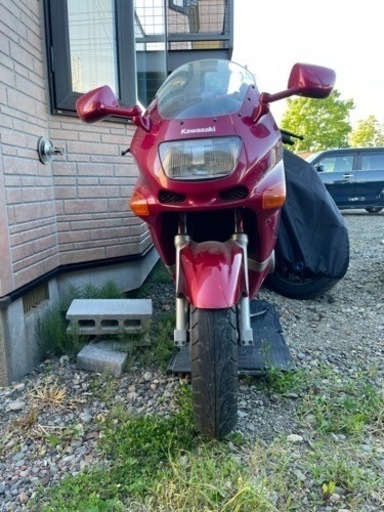 Kawasaki zzr400   購入者決まりました。