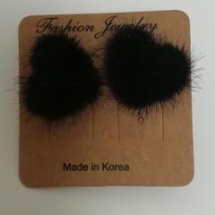 値下げ！二点セット　美品イヤーマフと新品ピアス　防寒の画像