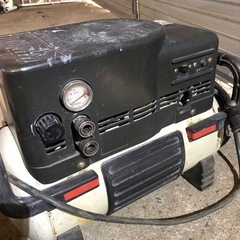 makita マキタエアーコンプレッサー 型番不明 通電動作確認OK 北海道旭川市直接取引限定品の画像