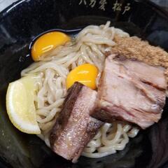 キッチン　盛り付け　オーダー聞き