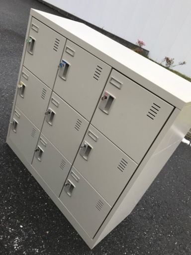 美品　オフィス　ロッカー　9人用