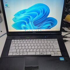 6ヶ月保証（Windows 11+Office2021年）FUJITSU　LIFEBOOK A561/C