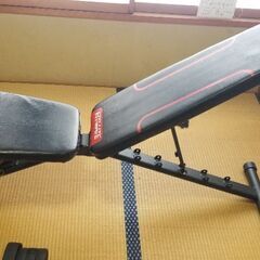 筋トレベンチ、ダンベルの画像