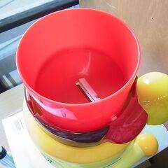 セール中につき通常特価　2,728円より30％引きの1,909円で販売中！アンパンマン　でっかい氷かき　手動式　かき氷器　ピノチオ　C-7439の画像