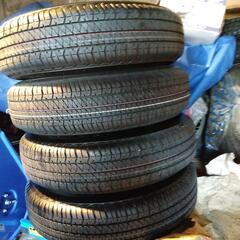 新車外し新型ジムニー

タイヤホイール4本分

175/80R16 91Sの画像