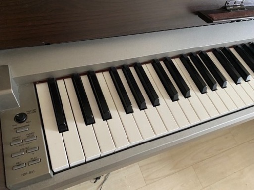 電子ピアノ