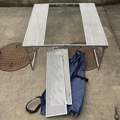 BBQテーブルバーベキューのコンロと併用できます。