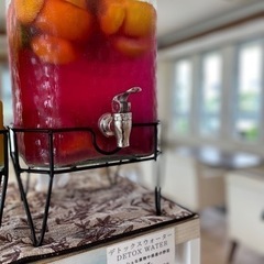絶景カフェで朝食×YOGA − 沖縄県