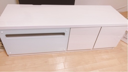 テレビ台　ほぼ新品