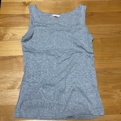 グレータンクトップ　UNIQLO