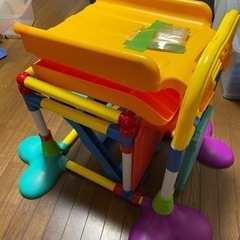 コンパクトに畳める、ジャングルジム滑り台の画像