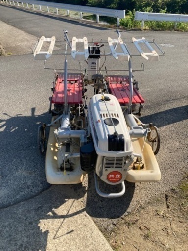 共立4条植え田植え機