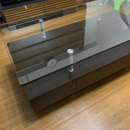 ガラステーブル
