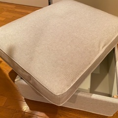 IKEAイケア／オットマン　KIVIK シーヴィクの画像