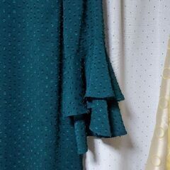 H&M　ワンピース 袖フリルの画像