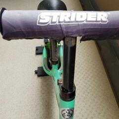 【お話し中】ストライダー　緑　スタンドつきの画像