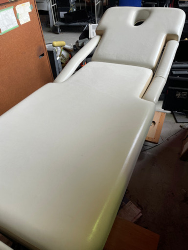 受け渡し者決定！タカラベルモント　電動ベッド　エステベッド