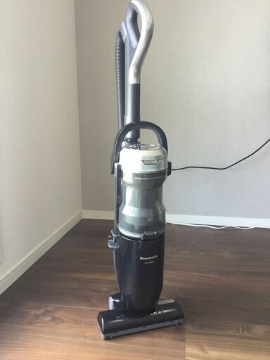 PANASONIC パナソニックMCSU220J掃除機 (1回使用）
