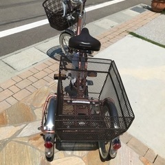 ブリヂストンアシスト三輪自転車の画像