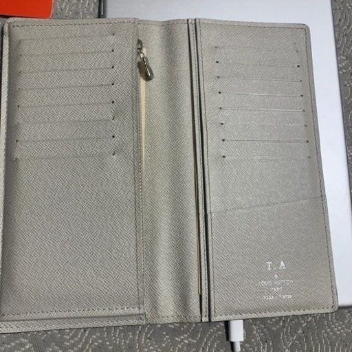ヴィトン長財布