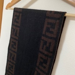 FENDI フェンディ マフラー 正規品 美品 ズッカ柄 リバーシブル 黒 茶色