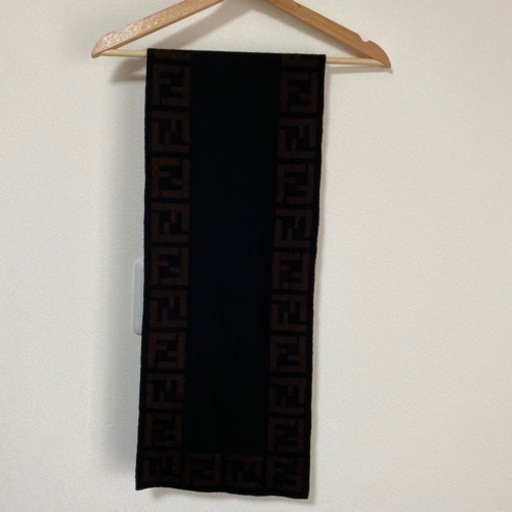 FENDI フェンディ マフラー 正規品 美品 ズッカ柄 リバーシブル 黒 茶色