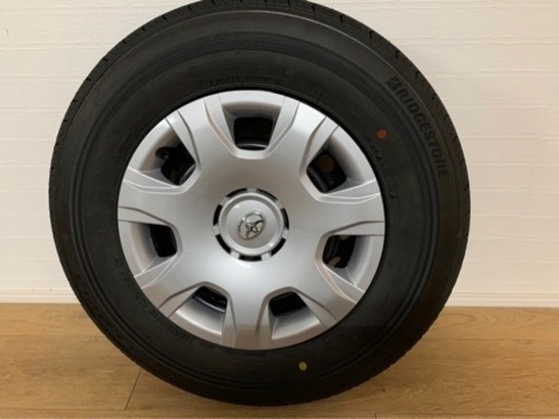 ハイエース　新車外し　純正　タイヤホイール　4本
