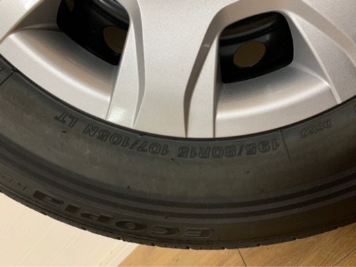 ハイエース　新車外し　純正　タイヤホイール　4本