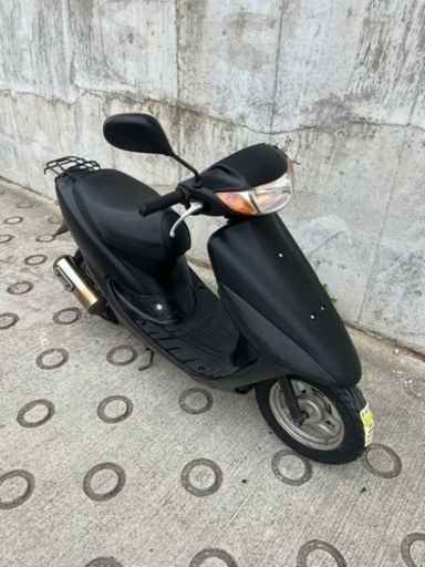 大人気車種セール‼️ 前後タイヤバッテリー新品♪ 嬉しいシート張替え済み✨ マットブラック ライブディオ✴