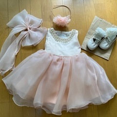 女の子用ドレスのセット　９０