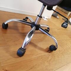 仕事椅子の画像