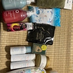 締め切ります 子供服 水筒 化粧水 石鹸 その他いろいろの画像