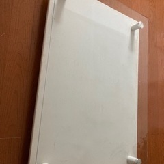 ガラステーブル