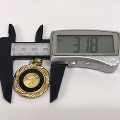 純金 エンジェルコイン 1/25オンス ペンダントトップ K18枠 保護ガラス付き 9.1ｇの画像
