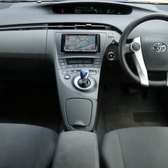 【ローンにお悩みの方必見】トヨタ プリウス Ｓ 自社ローンで車が買える！審査通過率95％ の画像
