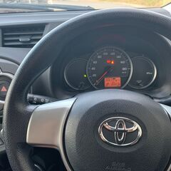 ヴィッツ　4WD　スマイルエディション　平成25年式　8.9万キロの画像