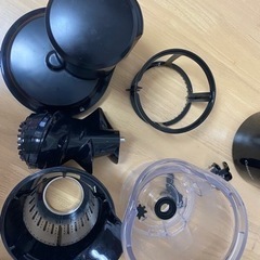CUISINART Slow Juicer CSJ-600PCJ 低音設計　　低速ジューサーの画像