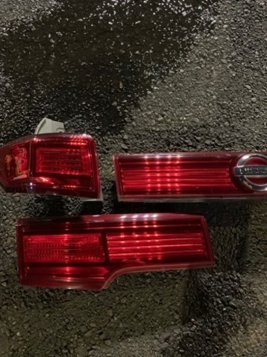 E52エルグランド前期テールセット?