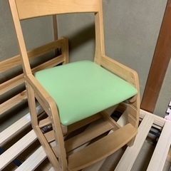 カリモク　イス