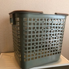 ※お取引終了 カゴ　ランドリーBOXの画像