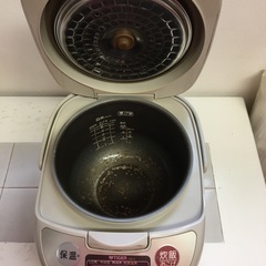炊飯器の画像