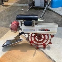乗用溝切り機