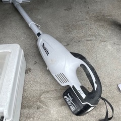中古マキタ　14vインパクトと掃除機セットの画像